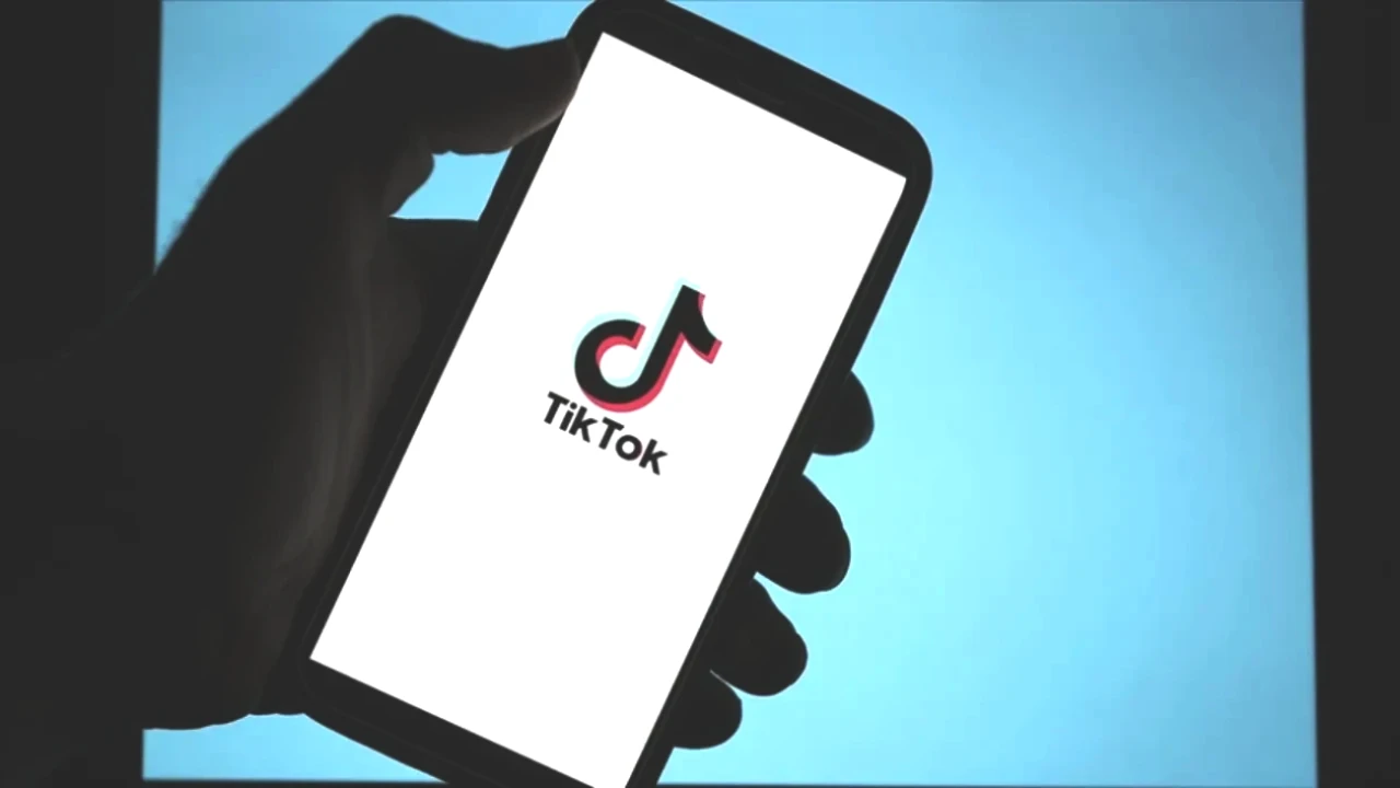 Trump'ın İmzasıyla TikTok'ta Dönüm Noktası: Yeni Kararlar Açıklandı!